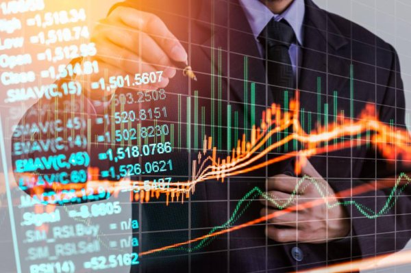 网上在线配资炒股公司 散户必看！尾盘5分钟拉升的3种真相，看懂主力意图少走5年弯路